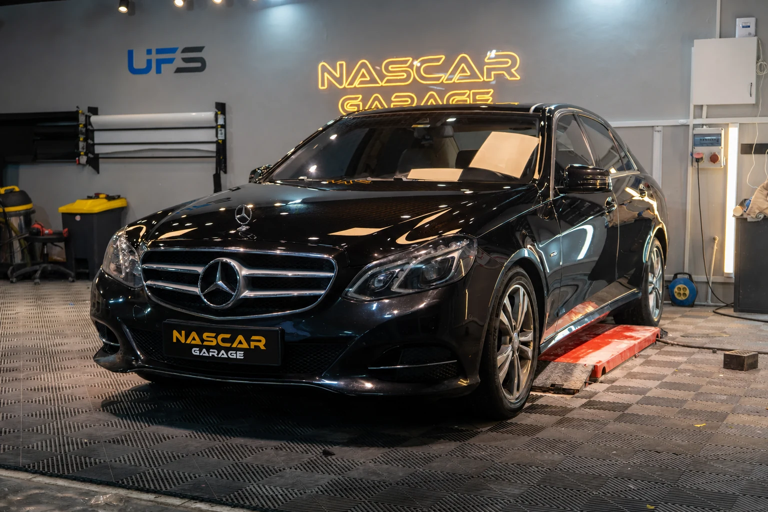 NasCar Garage'da detaylandırılan Mercedes