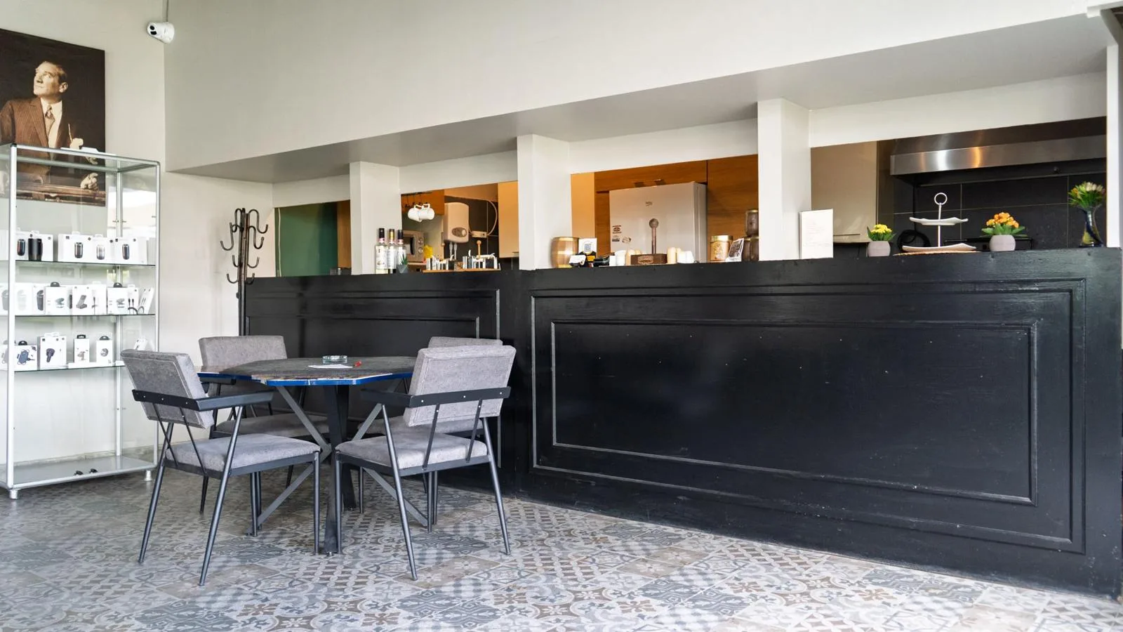 NasCar Cafe servis bankosu